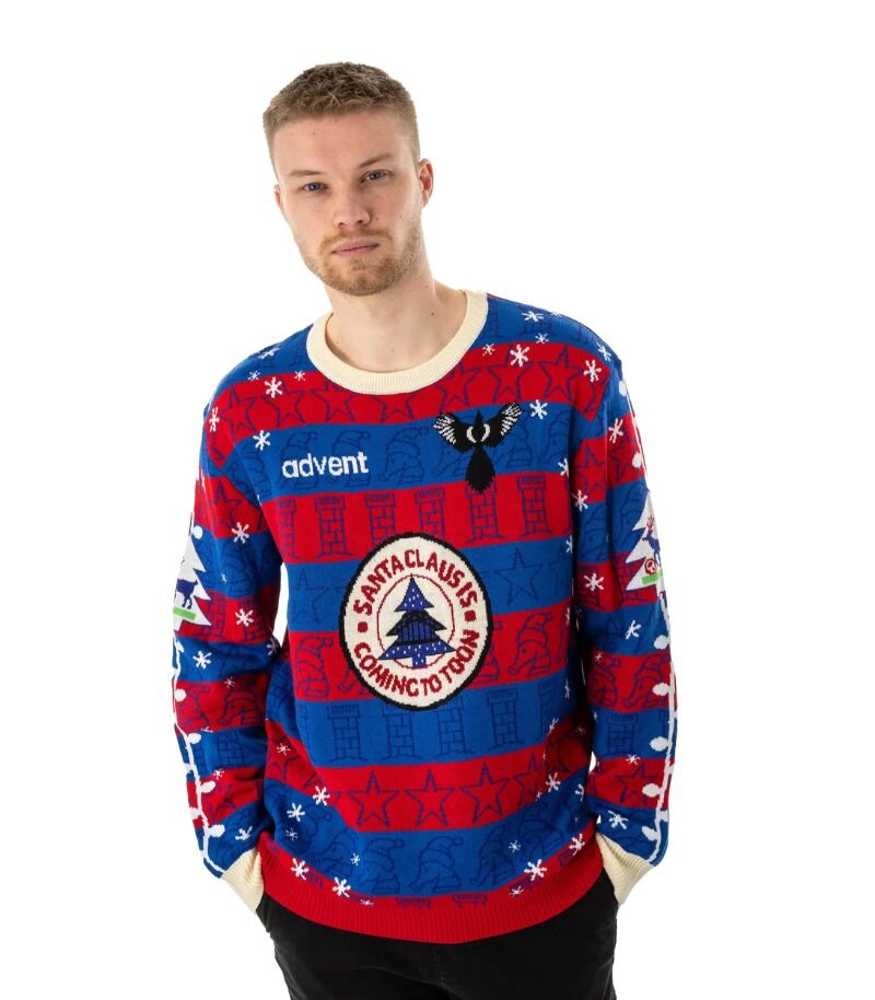 Celtic pre-match shirt in green with white swirled patterns 